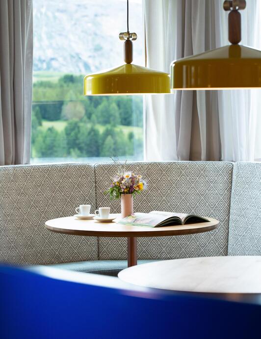 Kaffee trinken in der Bar