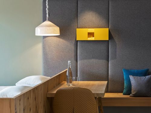 Details of the indoor design of the Suite Posta Prioritaria