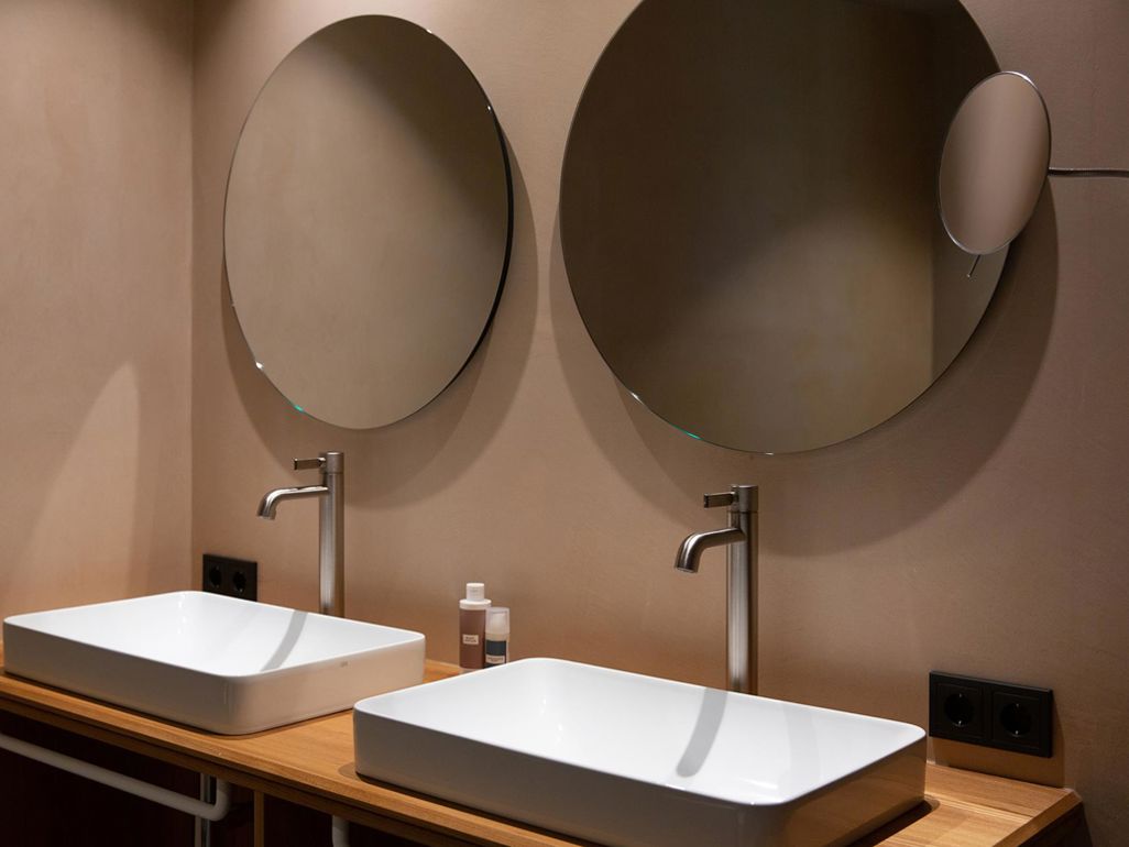 Bathroom with Double Sink Suite Feathers